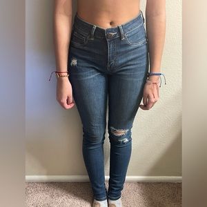 Rewash skinny jeans size 3 juniors.